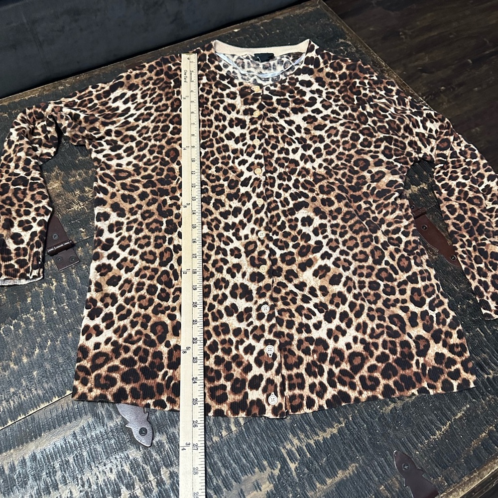 Torrid button up Cardigan EUC - Picture 3 of 8